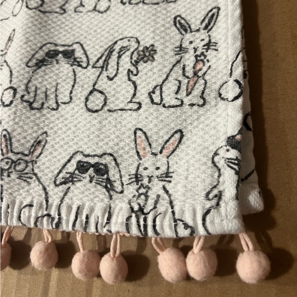 CASABA Bunny With Pink Pom-Poms Kitchen Towels (Set Of 2) - Picture 6 of 9